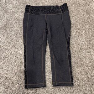 Athleta Crop Legging